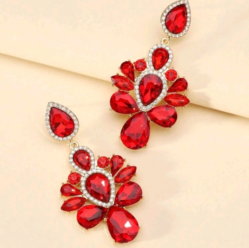 Gorgeous Red Crystal Glass Silver Rhinestone Special Occasion Drop Earrings New!